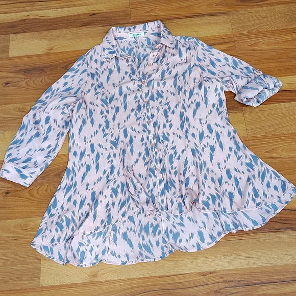 Pink and Gray Ladies Size Medium Dressy Blouse, Ladies Button Down Top - Picture 3 of 9